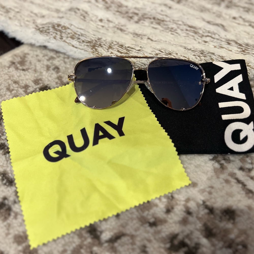 QUAY Sunglasses